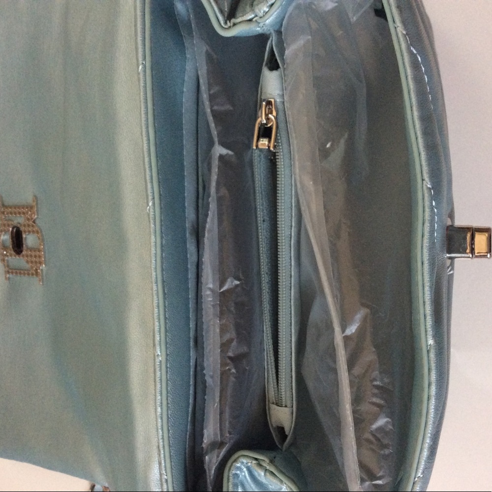 Badgley Mischka Quilted bag cross body chain quilted metallic blue faux leather - Picture 10 of 14